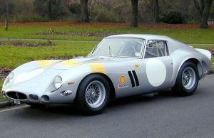 Ferrari 250 GTO, произведено през 1963 г. и наричано от мнозина "Свещениа Граал", стана най-скъпият автомобил в света. Той бе продаден за