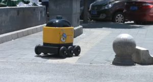 Роботи са готови да заменят доставчиците от плът и кръв. В Китай малки автономни роботи, които се придвижват върху колелца и са снабдени с джи