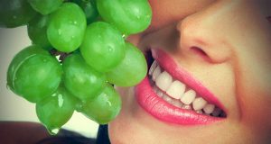 Grape_teeth