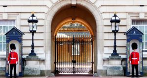 Затвор за британец, изпратил на Елизабет II писмо