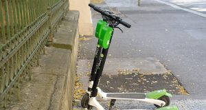 Пътна полиция започва да санкционира собствениците нови правила за електрически тротинетки