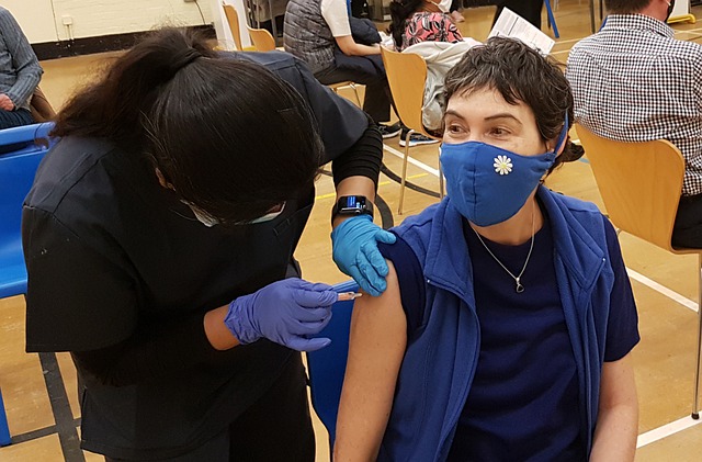 ваксинират млади Унгария