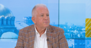 Гюнер Тахир