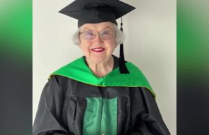 90-годишната абсолвентка