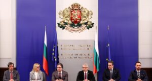 Николай Денков