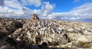 В Кападокия има близнаци на Перперикон