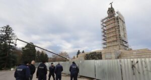 Започва демонтаж на Паметника на Съветската армия