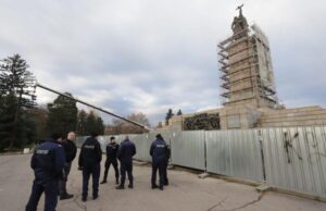 Започва демонтаж на Паметника на Съветската армия