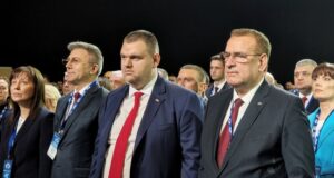 Джевдет Чакъров (вдясно) и Делян Пеевски са двамата съпредседатели на ДПС Снимка: БТА