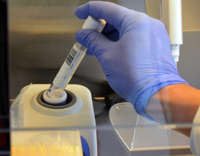 Новите случаи на коронавирус у нас за последното денонощие са три, починали и ваксинирани няма