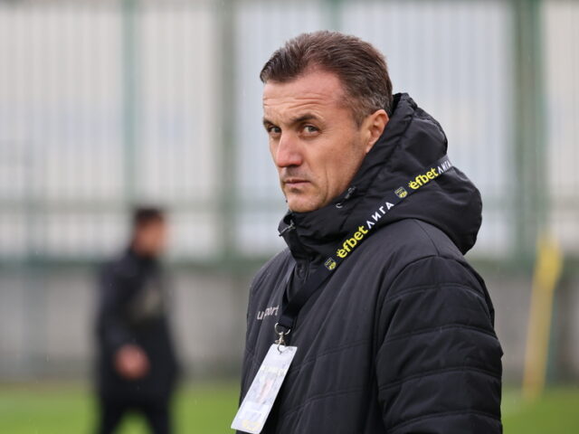 "Футболистите не издържаха психически", заяви наставникът на Крумовград Станислав Генчев