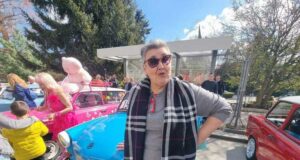 Близо 150 ретро автомобила се включиха в Международния „Трабант фест“ във Велико Търново