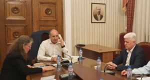 В телефонен разговор с Махмуд Абас 
                                                                                                Държавният глава: България ще продължи да бъде част от усилията за незабавно прекратяване на огъня в Ивицата Газа, освобождаване на заложниците и осигуряване на хуманитарната помощ за цивилното население