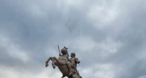 Вместо с гражданска подписка, кандидатурата за президент на Гордана Силяновска е внесена в избирателната комисия с подписи на 30 депутати