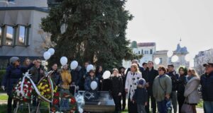 Десетки почетоха паметта на спасителите на българските евреи в Бургас