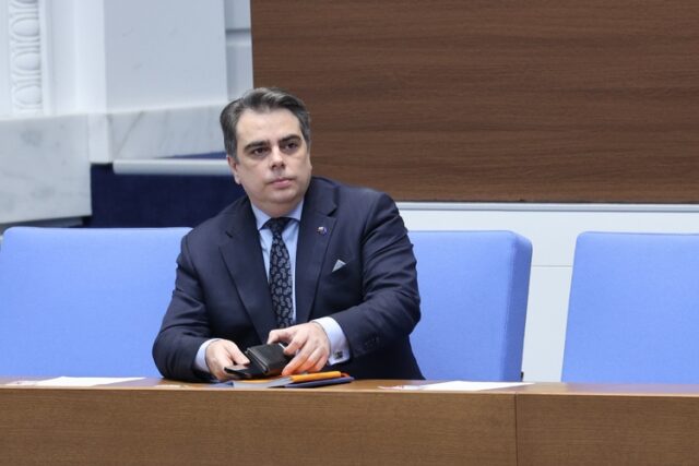 Добър знак е, че преговорите продължават – умерен оптимист съм, каза Асен Василев