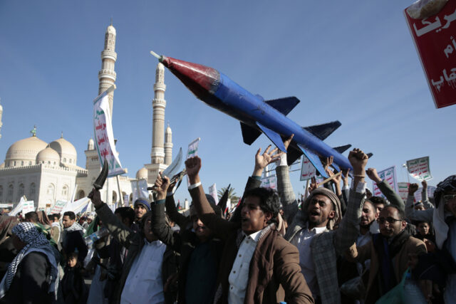 Йеменските бунтовници хуси разполагат с хиперзвукова ракета, съобщи РИА Новости