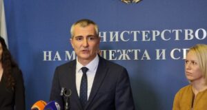 ММС осигурява два милиона лева повече за спорта за учащи