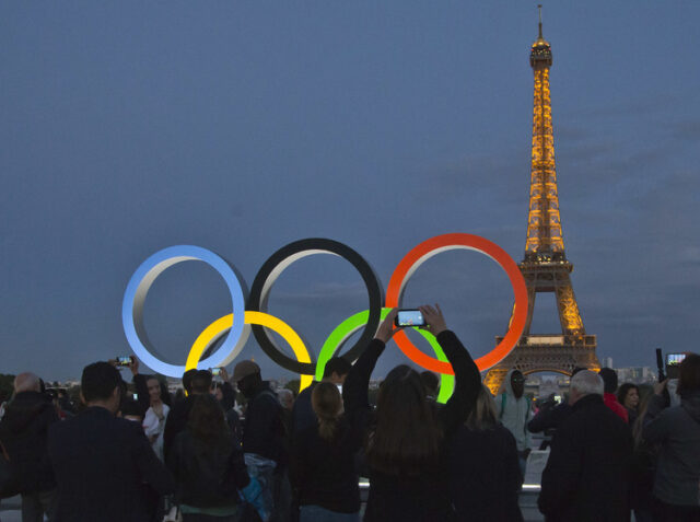 МОК ще обсъди участието на руските спортисти на церемонията по откриването на Олимпиадата в Париж на 19 март