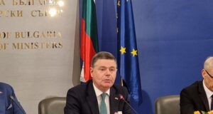 ОБНОВЕНА България може да приеме еврото през 2025 г., заяви председателят на Еврогрупата Паскал Донахю