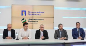 ОБНОВЕНА Христо Иванов каза, че случващото се в момента е излишно, според Кирил Петков нищо не е загубено в преговорите за правителство с ГЕРБ