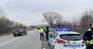 Полицейска проверка на пътя