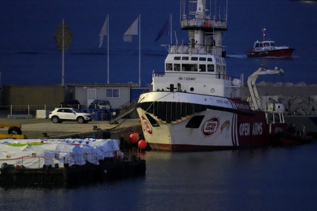 Отлага се отплаването на кораба с хуманитарни помощи за ивицата Газа, който тази вечер трябваше да потегли от Кипър