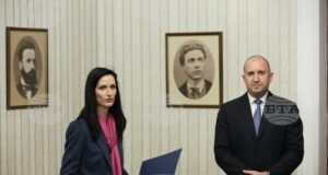 Мария Габрил върна мандата изпълнен на президента Румен Радев Снимка: БТА