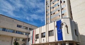 Според председателя на Общинския съвет делото ще блокира проект за изграждане на градски парк
                                                                                                Областният управител на Ловеч даде Общината на съд заради терен от бивша казарма