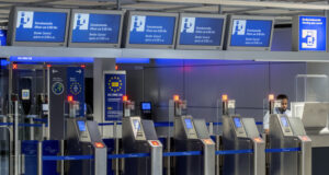 Стотици полети са отменени днес поради стачки в Германия и Австрия