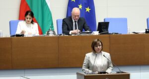 Корнелия Нинова