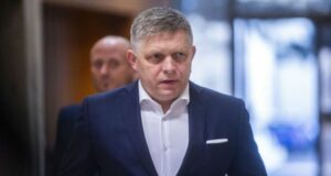ТАСР: Важно е за Словакия помощта за Украйна да е двустранен въпрос, каза премиерът Фицо
