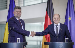 Той ще се срещне с премиера Марчел Чолаку
                                                                                                Германският канцлер Олаф Шолц пристига на посещение в Румъния
