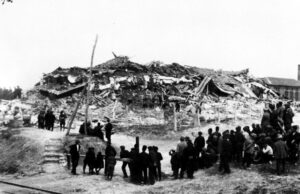 Три земетресения, разтърсват България през април 1928 г. и предизвикват солидарност в цяла Европа
                                                                                                На 25 април 1928 г. е третото силно земетресение от поредица трусове, разрушили Пловдив и част от населените места в Южна България