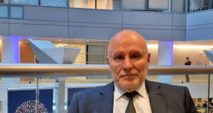 Управителят на БНБ в интервю за БТА
                                                                                                Димитър Радев: Присъединяването към еврозоната по-късно през 2025 г. е възможен и на този етап по-вероятен сценарий