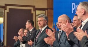 Управляващата партия в Хърватия печели изборите