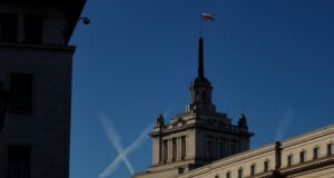 ЦИК прекратява обществената поръчка за обезпечаването на машинния вот за европейските избори, ще обяви нова за вота "две в едно"