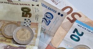 Ако бъде сформирано стабилно правителство не се очаква съществено забавяне на присъединяването на България към еврозоната, прогнозира "Стандард енд Пуърс"