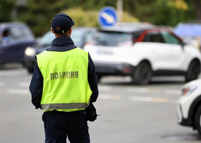 В Бургас има арестувани при полицейска акция срещу купуването на гласове