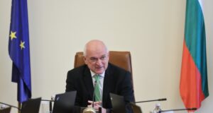 В следващите дни предстои да бъде извършена инвентаризация на наличностите в "Лукойл", съобщи служебният премиер Димитър Главчев