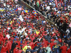Венецуелският президент обеща минималният доход на работещите да достигне 130 долара на месец