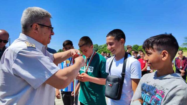 Девето основно училище „Панайот Волов“ в Шумен за поредна година ще се бори да спечели републиканското състезание „Млад огнеборец“