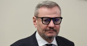Има оптимистично начало на летния туристически сезон, проблемът с кадрите остава, заяви служебният министър Евтим Милошев