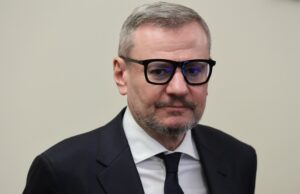 Има оптимистично начало на летния туристически сезон, проблемът с кадрите остава, заяви служебният министър Евтим Милошев