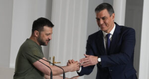 Испания обеща 1 милиард евро военна помощ за Украйна