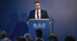 Косовският министър на отбраната информира полския си колега за сигурността в Косово и региона