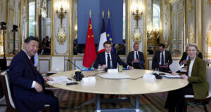 Първият ден от държавното посещение на китайския президент във Франция премина под знака на търговските спорове