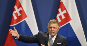Роберт Фицо
