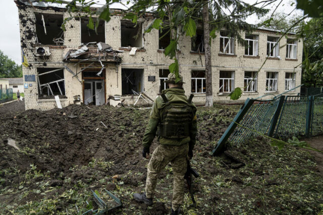 Руските сили нанесоха удар по детска площадка в Харков, три от ранените деца са в изключително тежко състояние