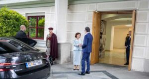 Стево Пендаровски напусна президентската резиденция в Скопие и благодари на гражданите на Северна Македония и сътрудниците си
